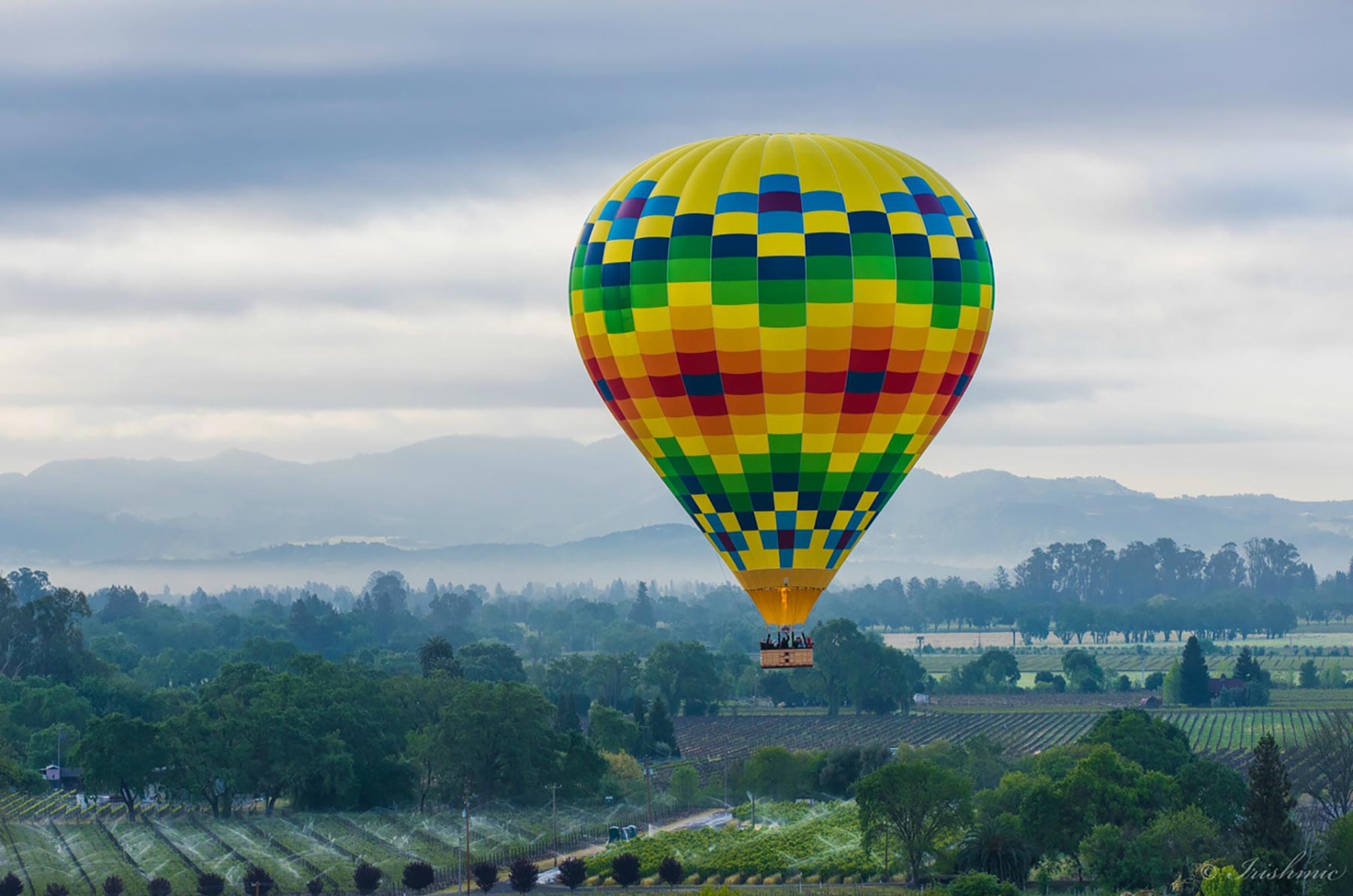 Weather Balloon vs. Hot Air Balloon: Key Differences & Uses