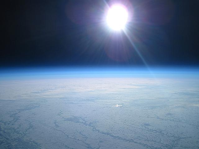 Stunning Pictures from a Weather Balloon | Explore the World from a New Perspective!