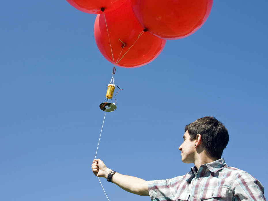Flying a camera on balloon for the first time? Read these essential tips before you start.
