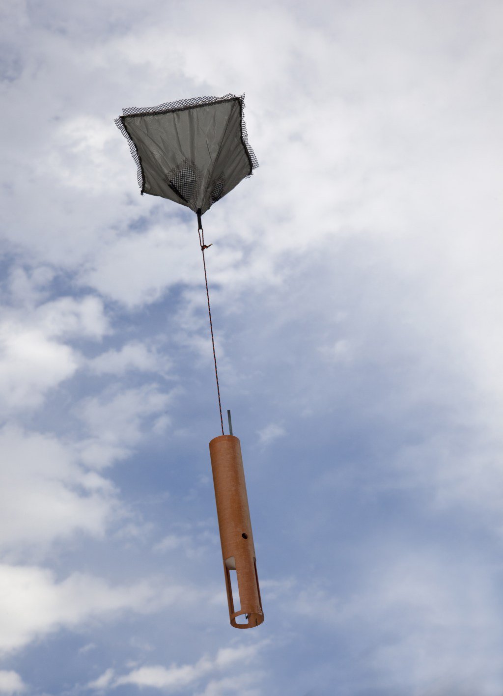 Top instruments: What does weather balloon measure for accurate reports?