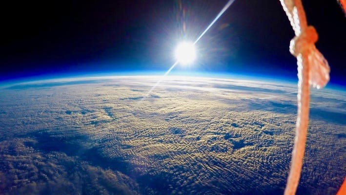 Where to Find Weather Balloons Pictures? We List Top Sites! (Get Great Images from Stratosphere Missions Now)